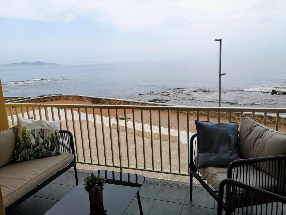 Casa Con Terrazza Fronte Mare Villa Santa Lucia  Kültér fotó